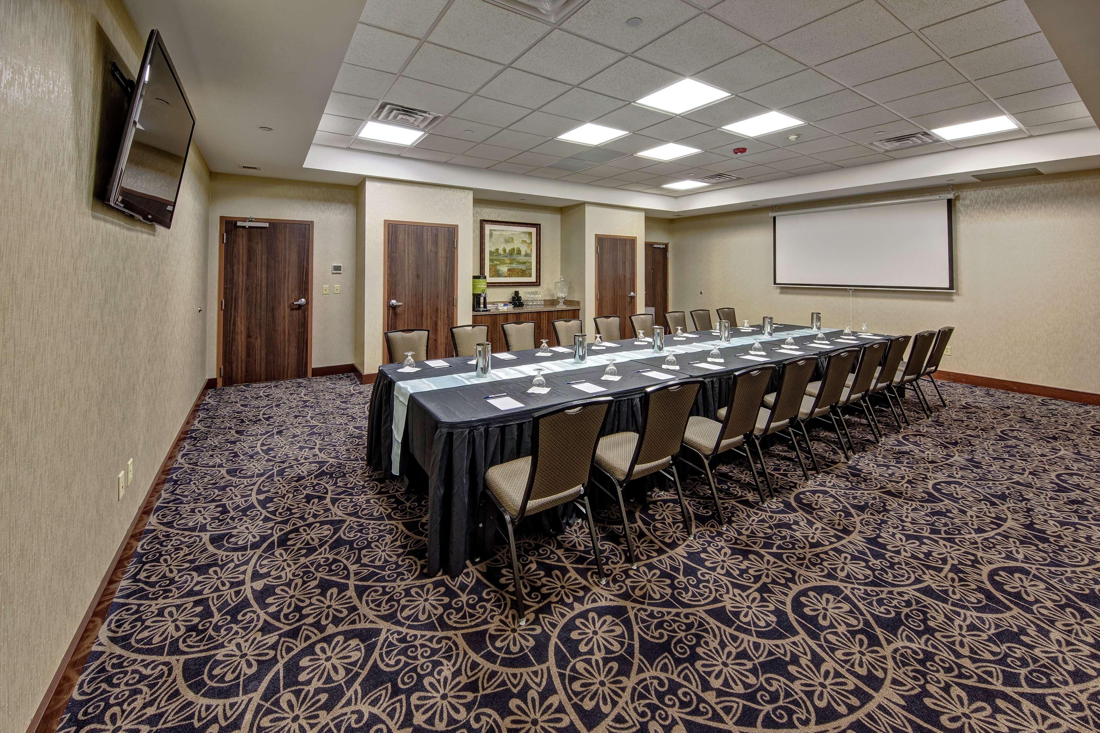 Hilton Garden Inn Midtown Tulsa Luaran gambar