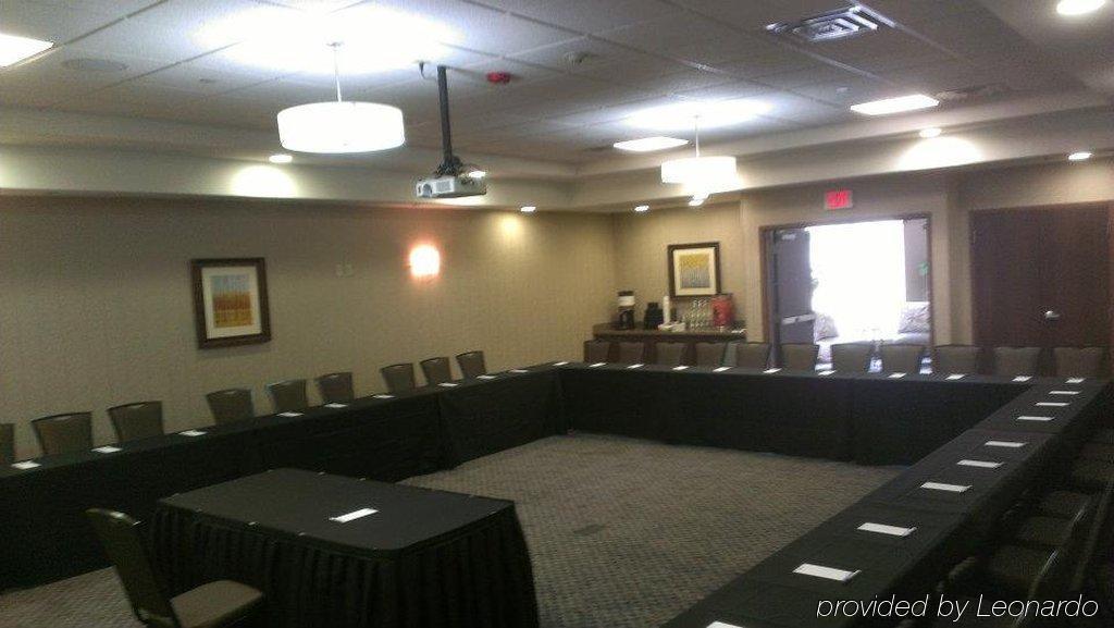 Hilton Garden Inn Midtown Tulsa Perniagaan gambar
