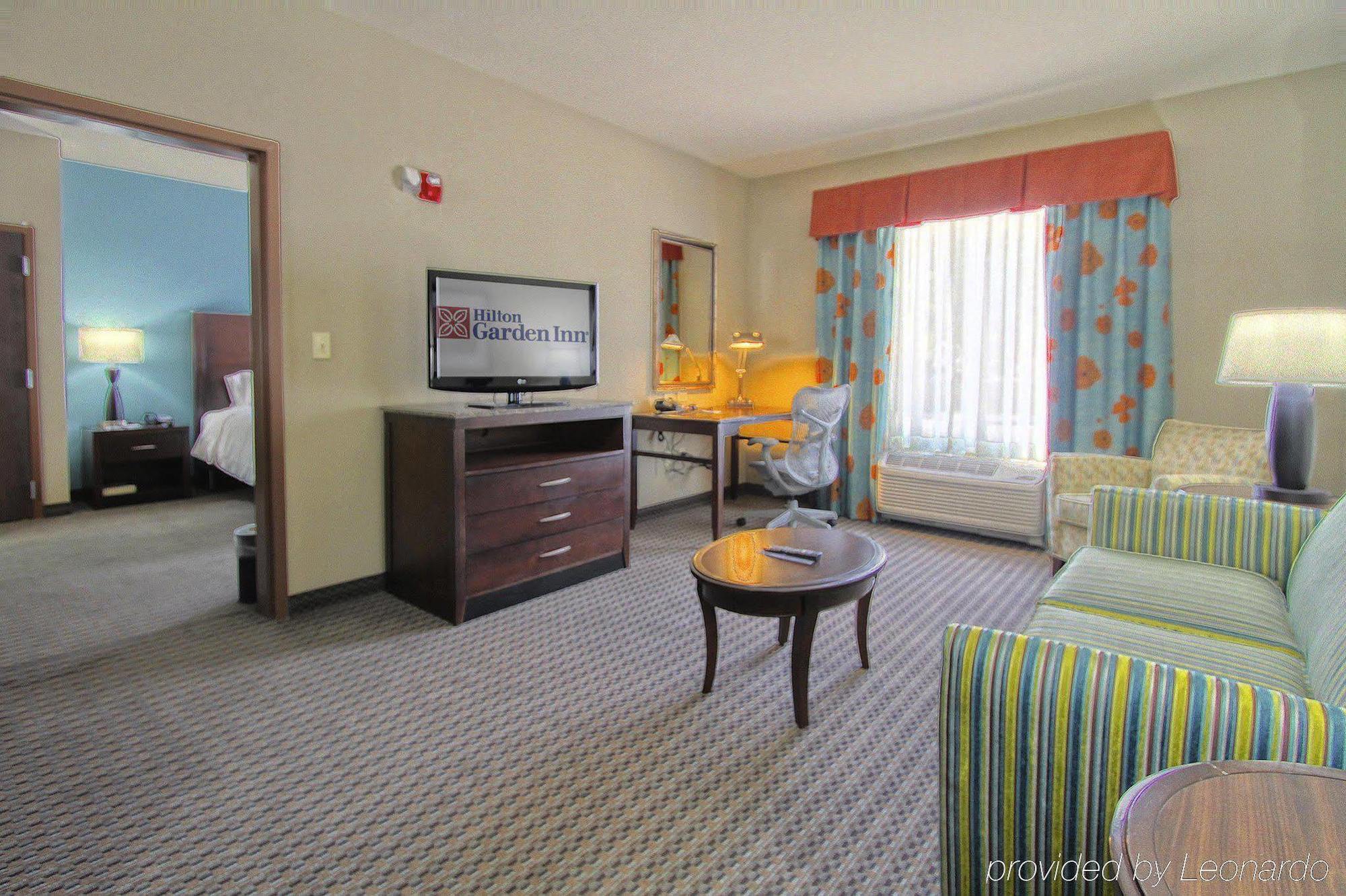 Hilton Garden Inn Midtown Tulsa Bilik gambar