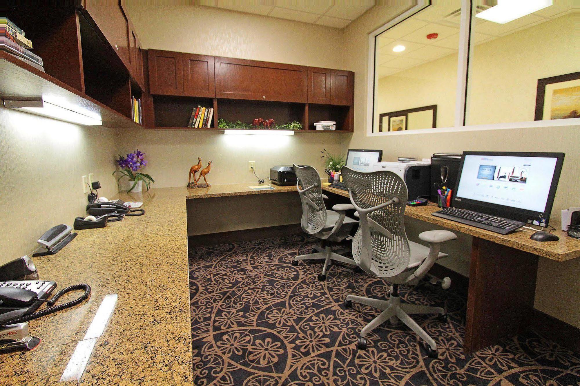 Hilton Garden Inn Midtown Tulsa Kemudahan gambar